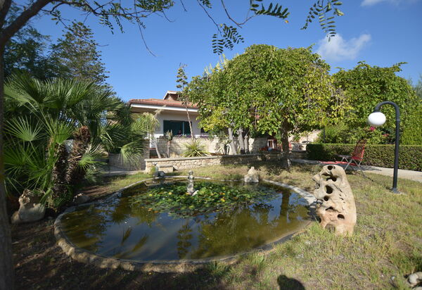 Villa Lina: Autumn, Garden, Spring, Summer
