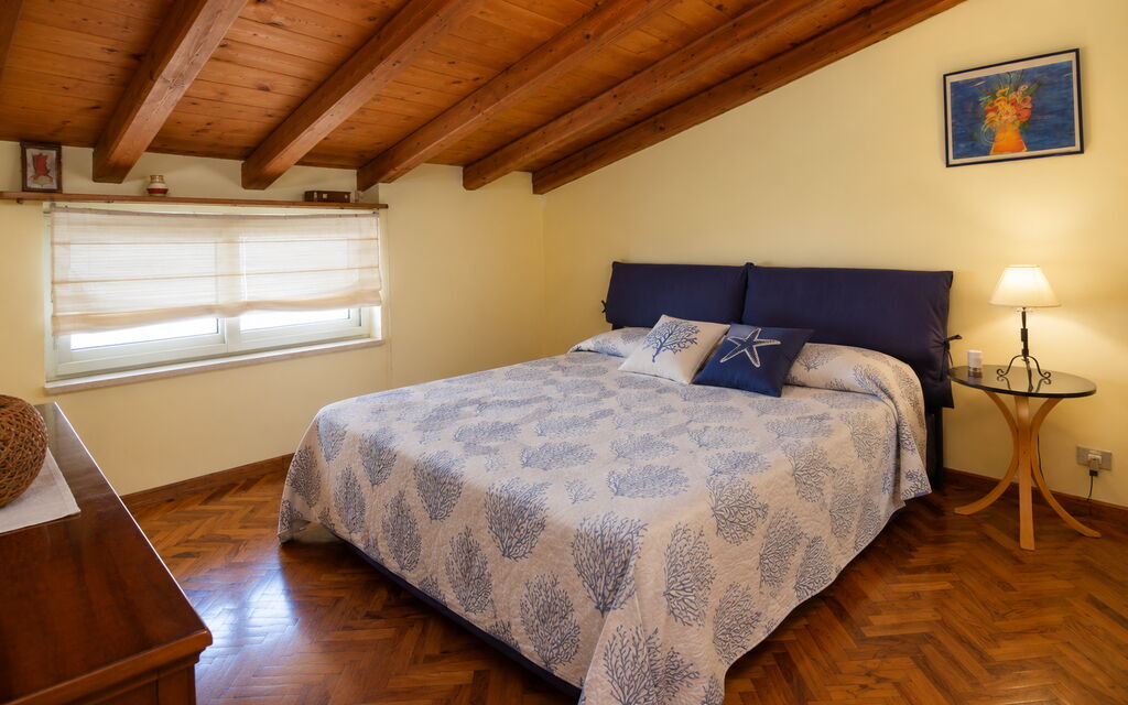 Villa Lina: Autumn, Bedroom, Spring, Summer