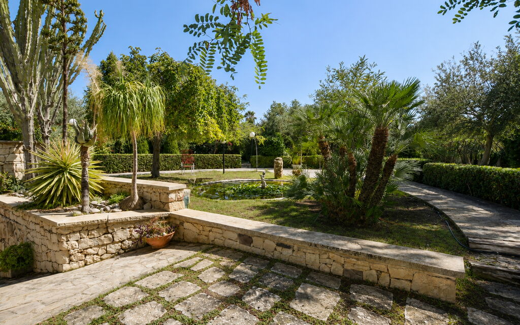Villa Lina: Autumn, Balcony / Terrace / Patio, Building Exterior, Garden, Spring, Summer