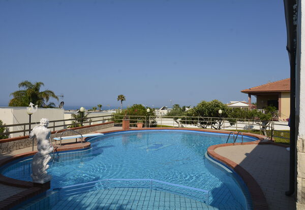 Villa Sole Mare: Autumn, Pool, Spring, Summer