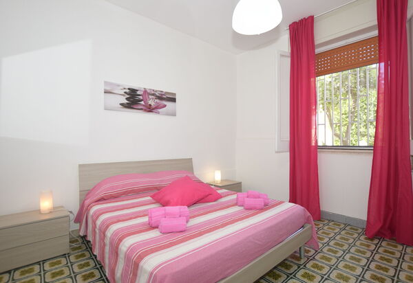 Villa Sole Mare: Autumn, Bedroom, Spring, Summer