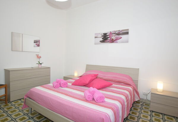Villa Sole Mare: Autumn, Bedroom, Spring, Summer