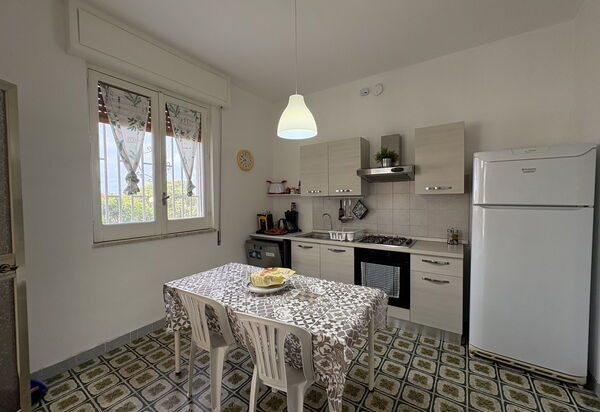 Villa Sole Mare: Autumn, Kitchen, Spring, Summer