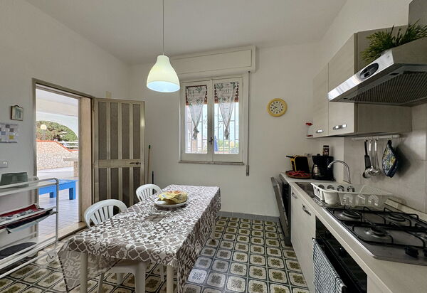 Villa Sole Mare: Autumn, Kitchen, Spring, Summer