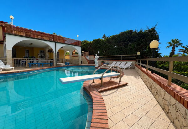 Villa Sole Mare: Autumn, Pool, Spring, Summer