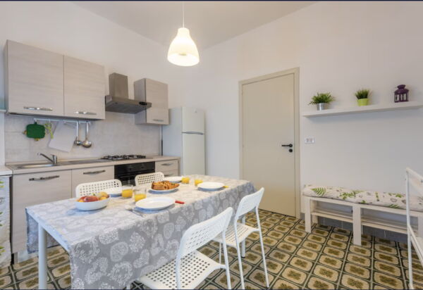 Villa Sole Mare: Autumn, Kitchen, Spring, Summer