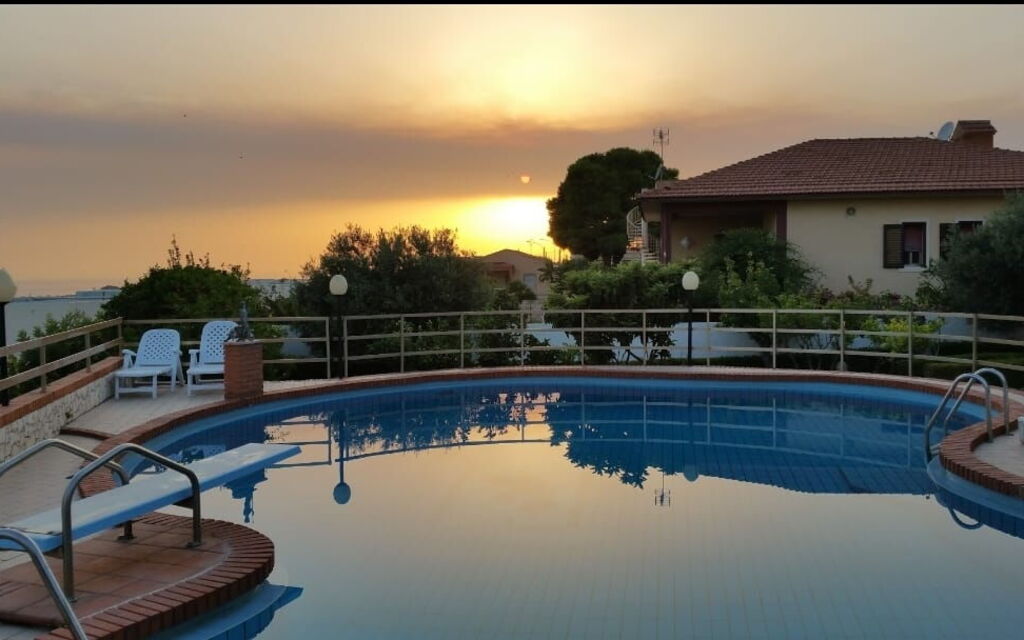 Villa Sole Mare: Autunno, Estate, Piscina, Primavera