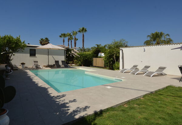 Villa Benvenuti al Sud: Autunno, Estate, Giardino, Piscina, Primavera