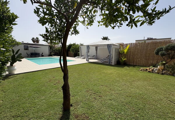 Villa Benvenuti al Sud: Autumn, Pool, Spring, Summer