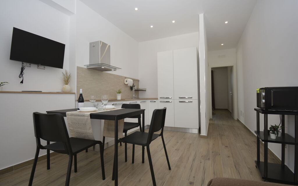 Villa Benvenuti al Sud: Autumn, Kitchen, Living Room, Spring, Summer