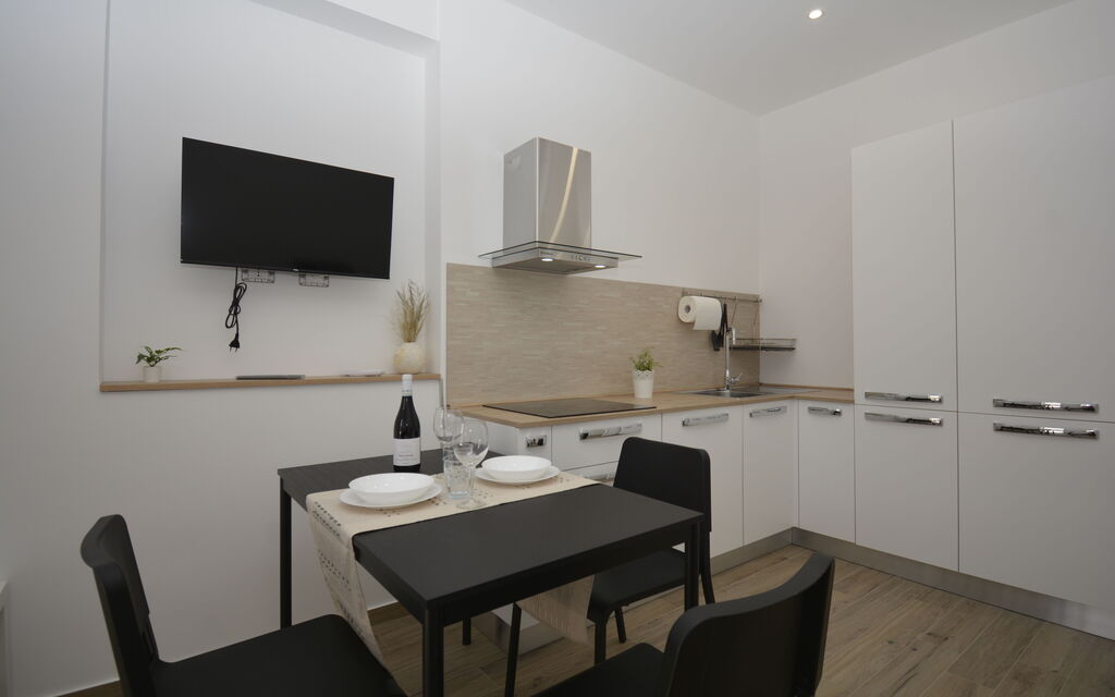 Villa Benvenuti al Sud: Autumn, Kitchen, Living Room, Spring, Summer