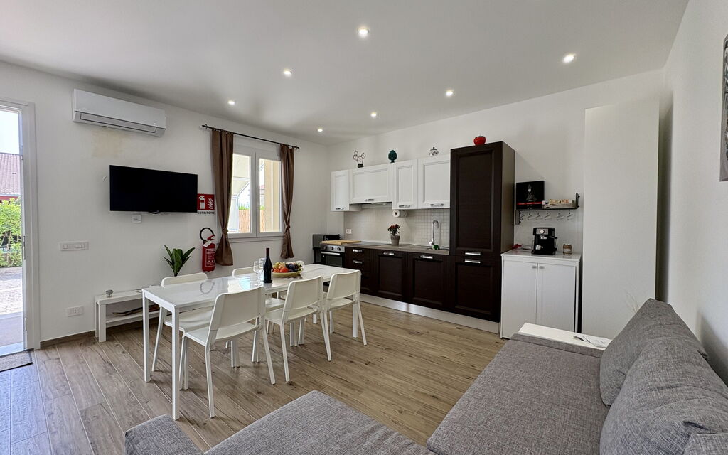 Villa Benvenuti al Sud: Autumn, Kitchen, Living Room, Spring, Summer