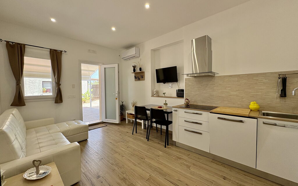 Villa Benvenuti al Sud: Autumn, Kitchen, Living Room, Spring, Summer