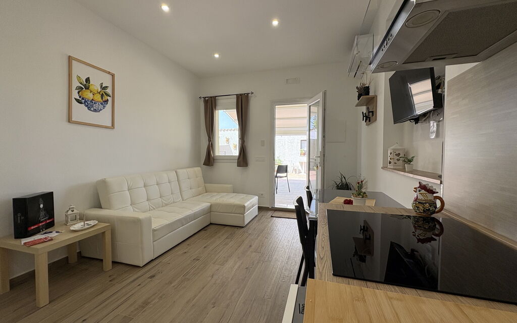 Villa Benvenuti al Sud: Autumn, Kitchen, Living Room, Spring, Summer