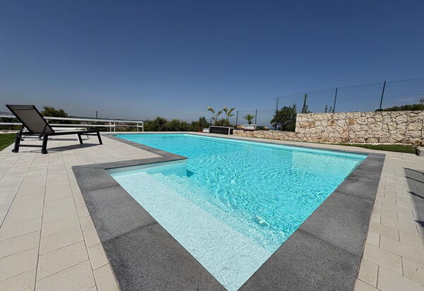 Rari House: Autumn, Balcony / Terrace / Patio, Garden, Pool, Spring, Summer