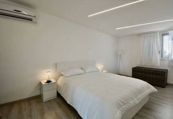 Rari House: Autumn, Bedroom, Spring, Summer