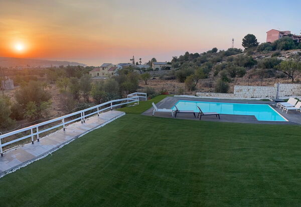 Rari House: Autumn, Balcony / Terrace / Patio, Garden, Pool, Spring, Summer
