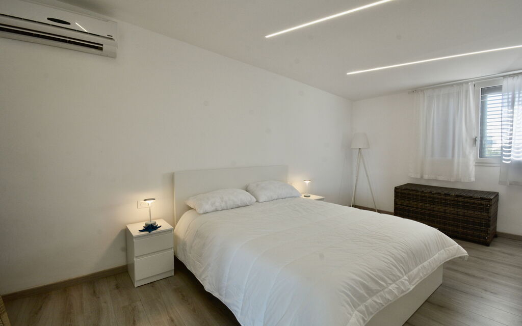 Rari House: Autumn, Bedroom, Spring, Summer