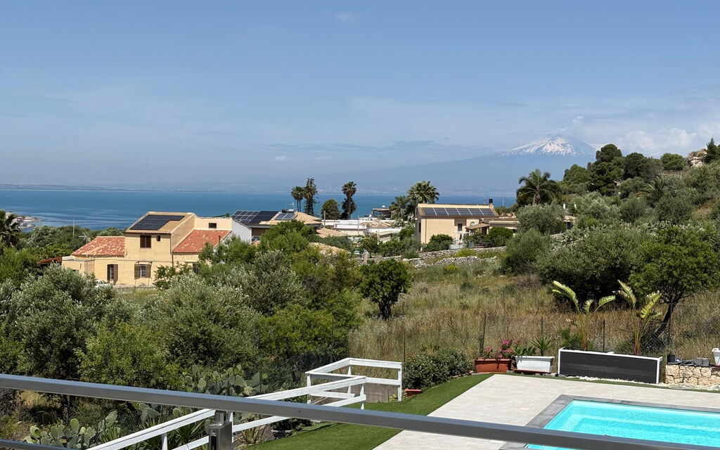 Rari House: Autumn, Balcony / Terrace / Patio, Garden, Pool, Spring, Summer