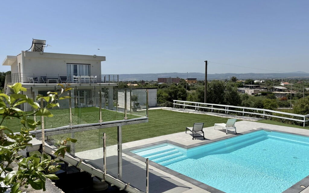 Rari House: Autumn, Balcony / Terrace / Patio, Garden, Pool, Spring, Summer