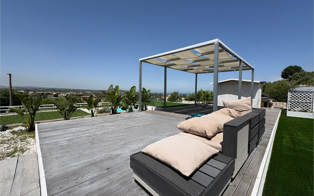 Rari House: Autumn, Balcony / Terrace / Patio, Garden, Spring, Summer