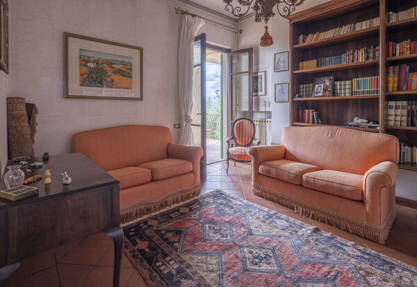 Villa Golly: Autunno, Estate, Primavera, Soggiorno