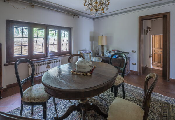 Villa Golly: Autunno, Estate, Primavera, Sala da pranzo