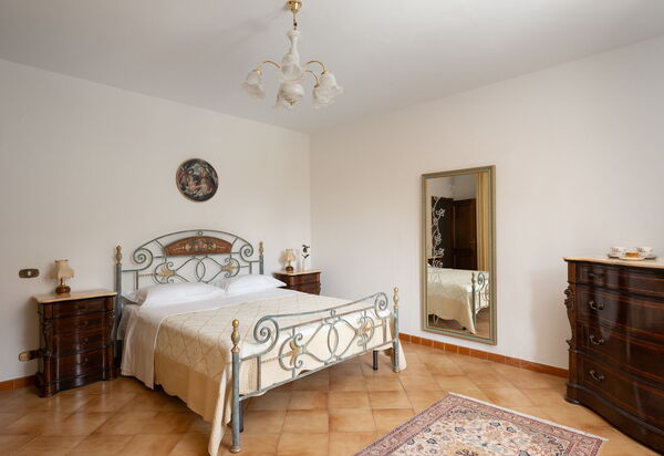 Villa i Fiori: Camera da letto