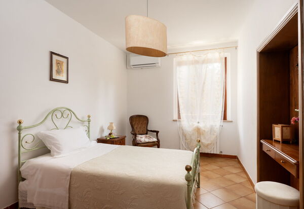 Villa i Fiori: Camera da letto