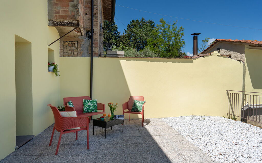 Villa i Fiori: Balcony / Terrace / Patio, Building Exterior, Outdoor
