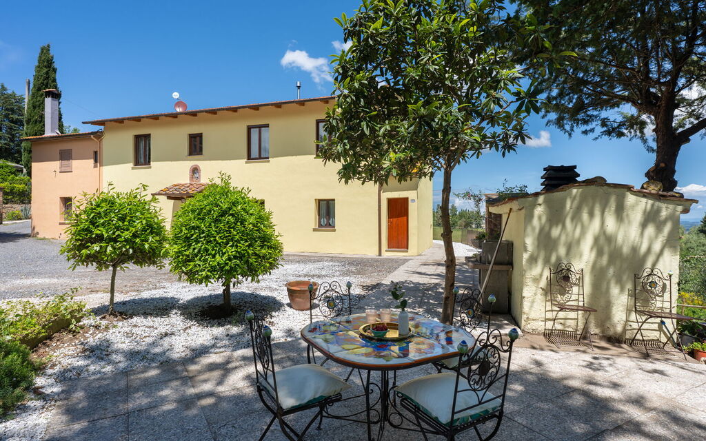 Villa i Fiori: Building Exterior, Main Entrance, Outdoor