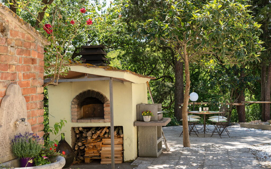 Villa i Fiori: Amenities, Building Exterior, Outdoor