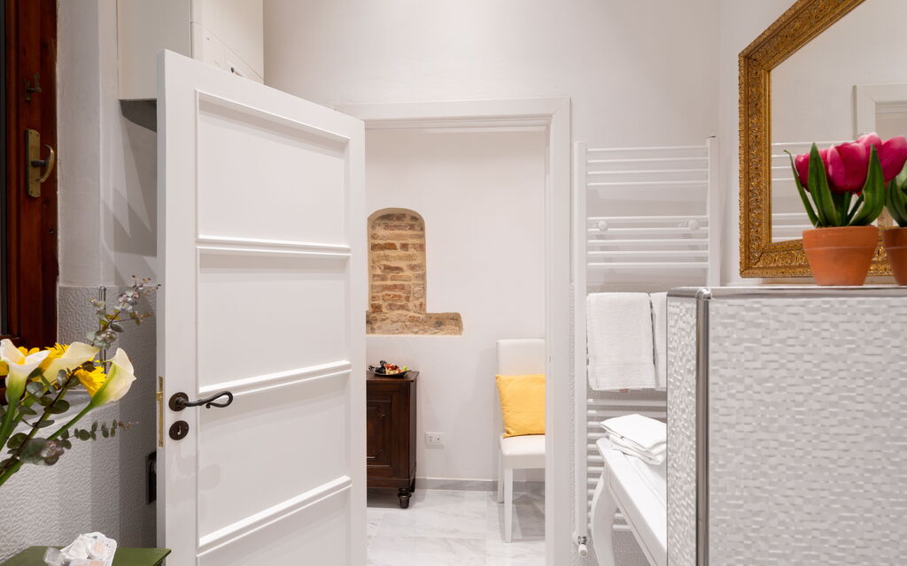 Giaggiolo: Bathroom