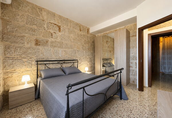 L'Oasi di Salvo: Autumn, Bedroom, Spring, Summer