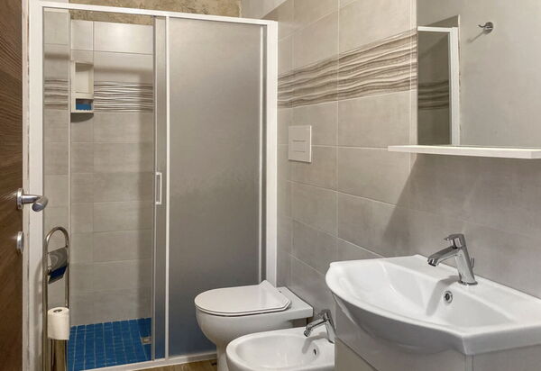L'Oasi di Salvo: Autumn, Bathroom, Spring, Summer