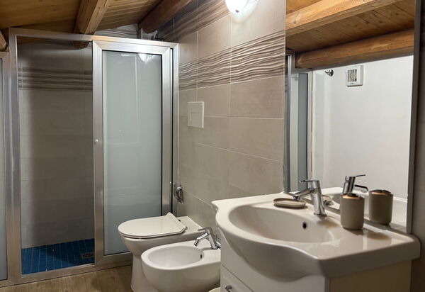 L'Oasi di Salvo: Autumn, Bathroom, Spring, Summer