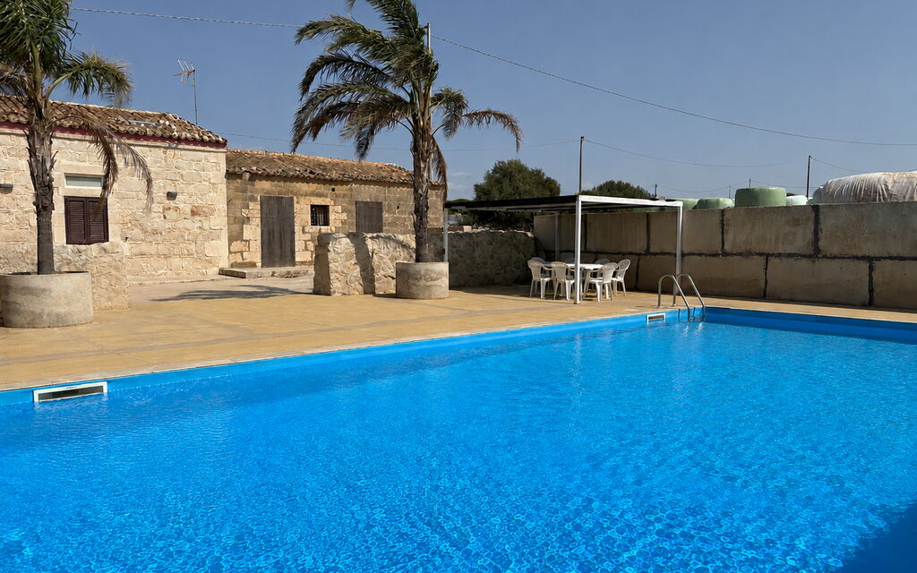 L'Oasi di Salvo: Autunno, Estate, Piscina, Primavera