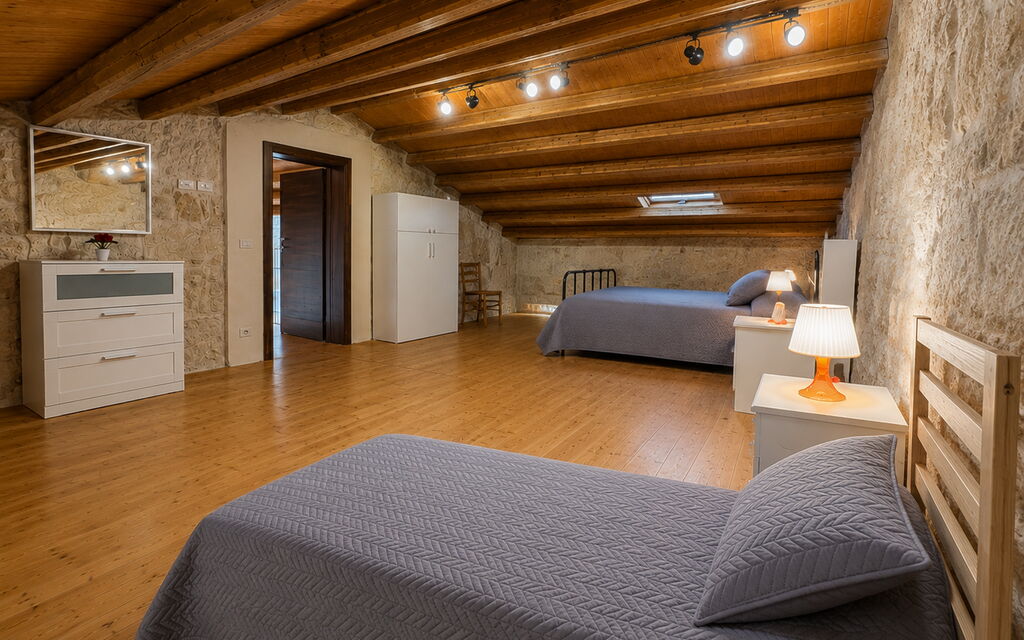 L'Oasi di Salvo: Autunno, Camera da letto, Estate, Primavera