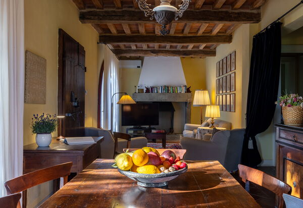 Villa Santa Barbara: Autunno, Estate, Primavera, Sala da pranzo, Soggiorno