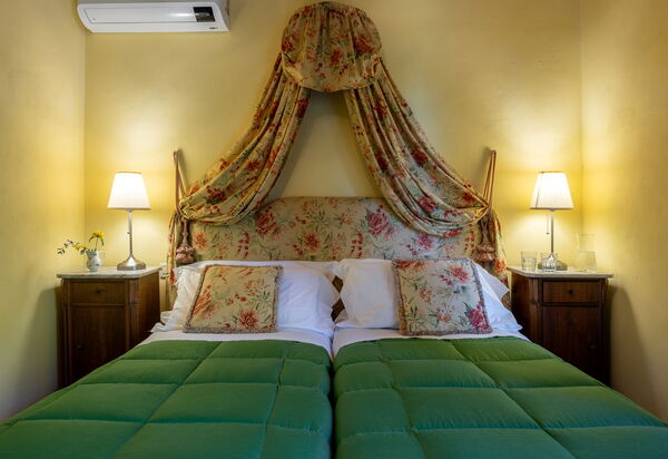 Villa Santa Barbara: Autunno, Camera da letto, Estate, Primavera