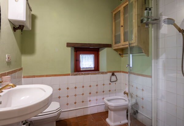 Villa Santa Barbara: Autunno, Bagno, Estate, Primavera