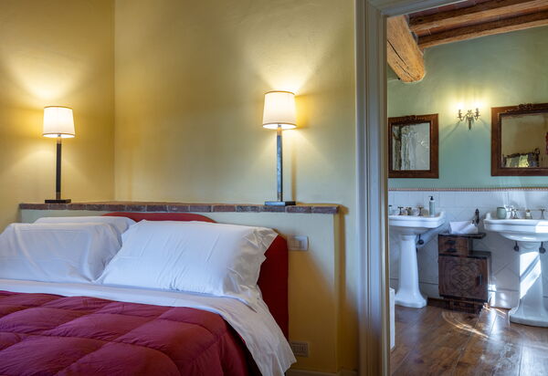 Villa Santa Barbara: Autunno, Bagno, Camera da letto, Estate, Primavera
