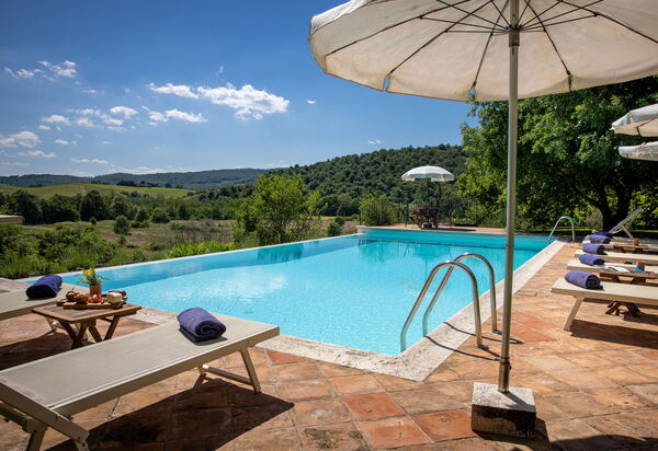 Villa Santa Barbara: Autunno, Balcone / Terrazza / Patio, Estate, Giardino, Piscina, Primavera