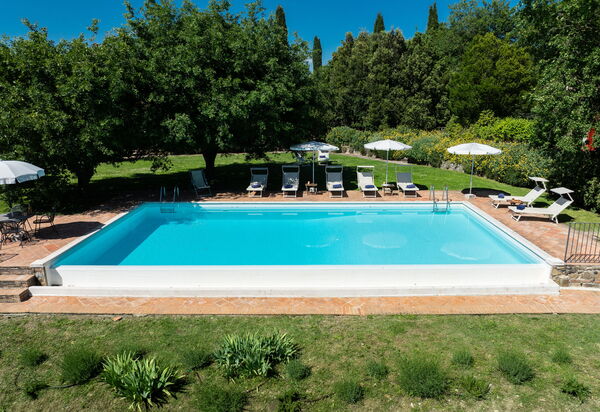 Villa Santa Barbara: Autunno, Estate, Giardino, Piscina, Primavera