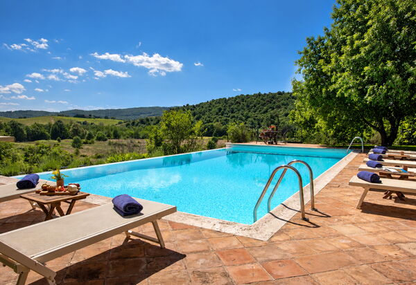 Villa Santa Barbara, Pool and Relax, Siena Countryside: Autunno, Estate, Piscina, Primavera