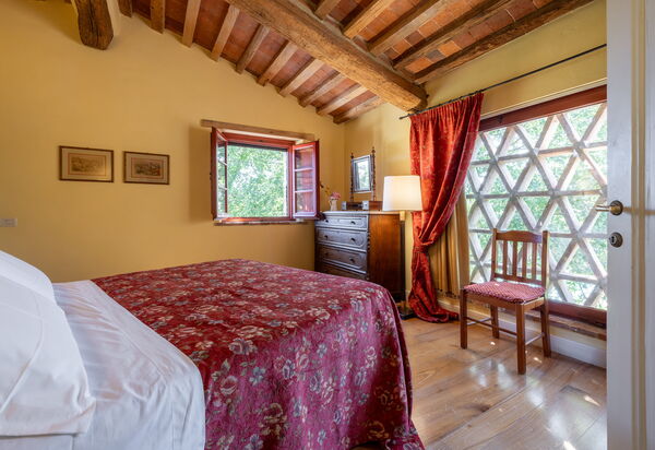 Villa Santa Barbara: Autumn, Bedroom, Spring, Summer