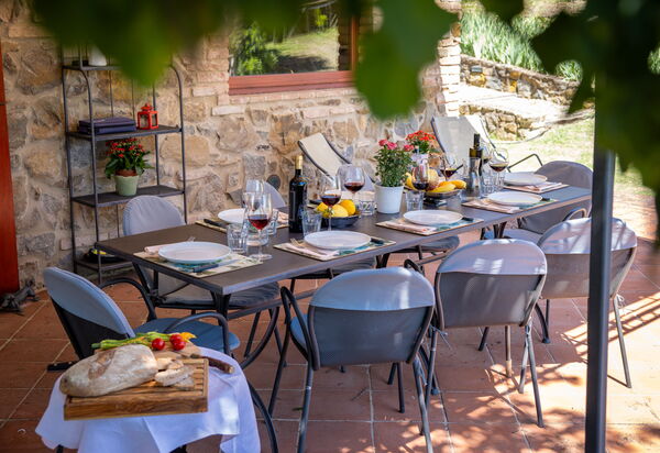Villa Santa Barbara, Pool and Relax, Siena Countryside: Autunno, Balcone / Terrazza / Patio, Estate, Primavera
