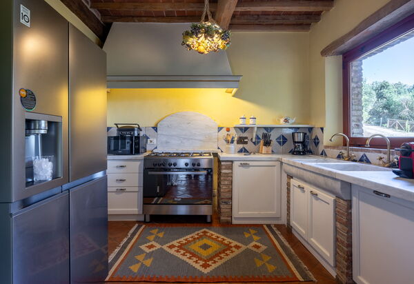 Villa Santa Barbara: Autumn, Kitchen, Spring, Summer