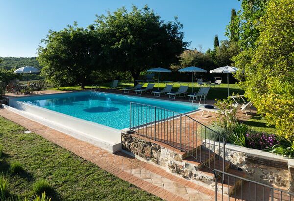 Villa Santa Barbara, Pool and Relax, Siena Countryside: Autunno, Estate, Piscina, Primavera