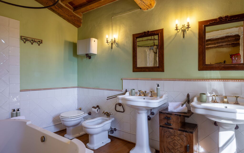 Villa Santa Barbara: Autunno, Bagno, Estate, Primavera